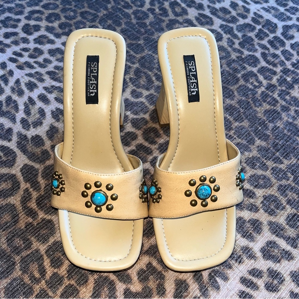 Vintage 90s, early Y2K Splash Wood Heel Coquette Sandals with Turquoise Stones